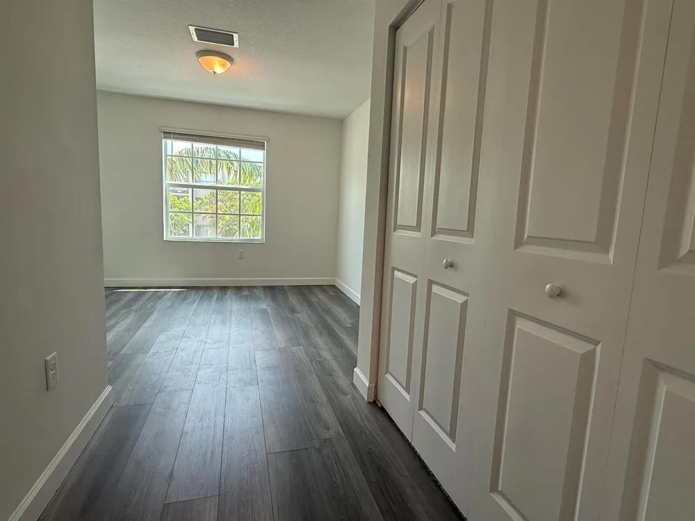 6907 Broadwater Lane Lake Worth, FL 33467