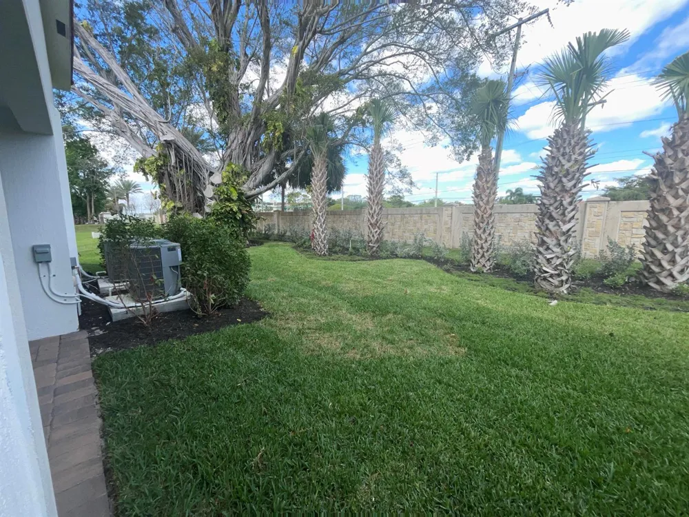 6907 Broadwater Lane Lake Worth, FL 33467