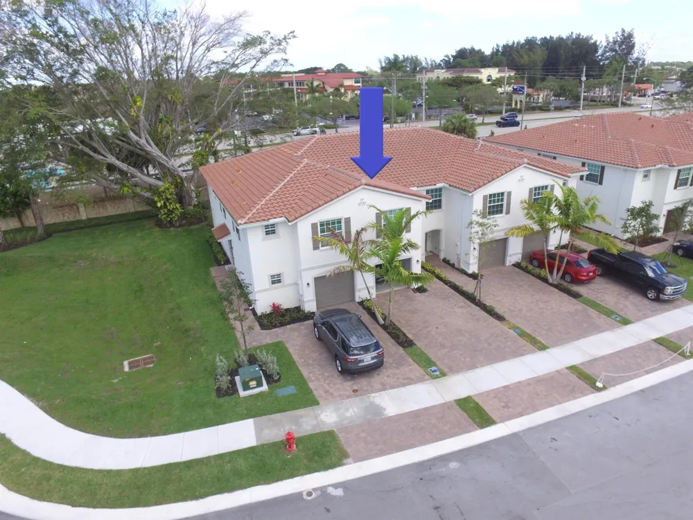 6907 Broadwater Lane Lake Worth, FL 33467