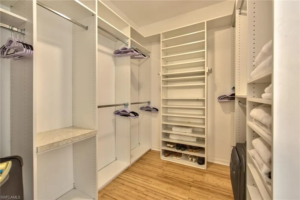 1705 Marsh RUN Naples, FL 34109