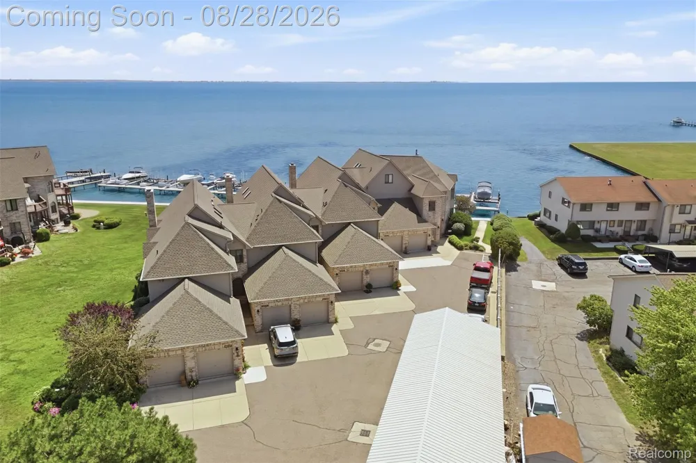 50717 Harbour View Drive New Baltimore City, MI 48047