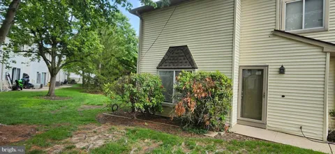 82 CHATHAM COURT