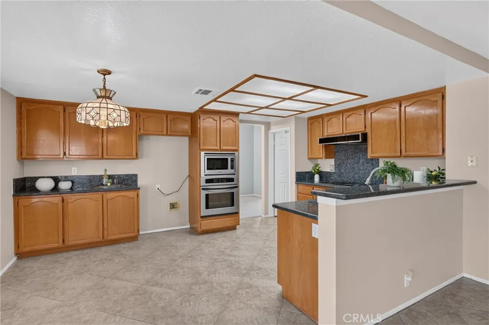 2000 Citrus Wood Lane Riverside, CA 92503