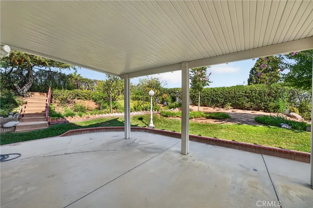 2000 Citrus Wood Lane Riverside, CA 92503