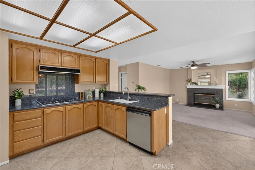 2000 Citrus Wood Lane Riverside, CA 92503