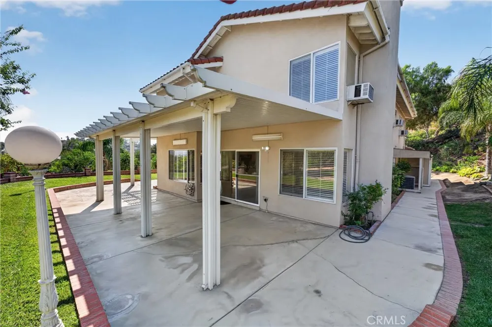 2000 Citrus Wood Lane Riverside, CA 92503