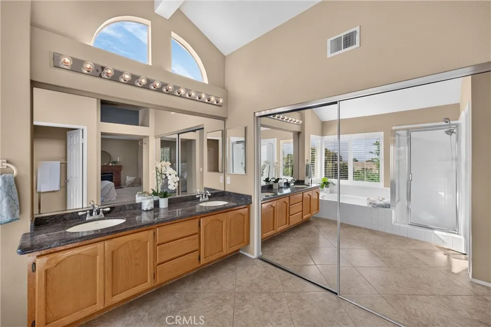 2000 Citrus Wood Lane Riverside, CA 92503