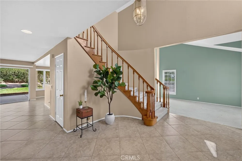 2000 Citrus Wood Lane Riverside, CA 92503