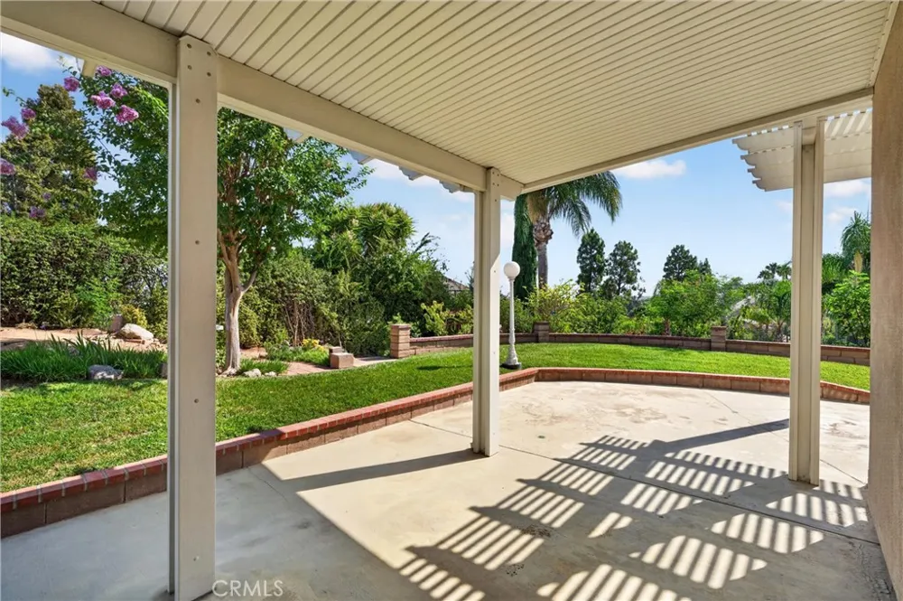 2000 Citrus Wood Lane Riverside, CA 92503