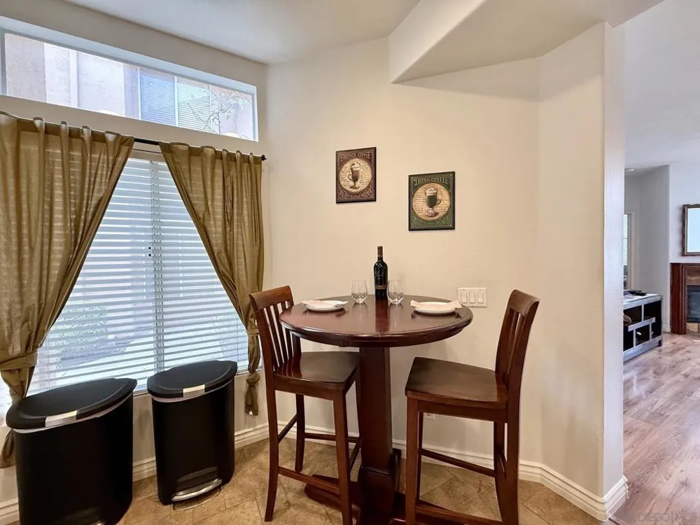 992 S Country Glen Way Anaheim, CA 92808