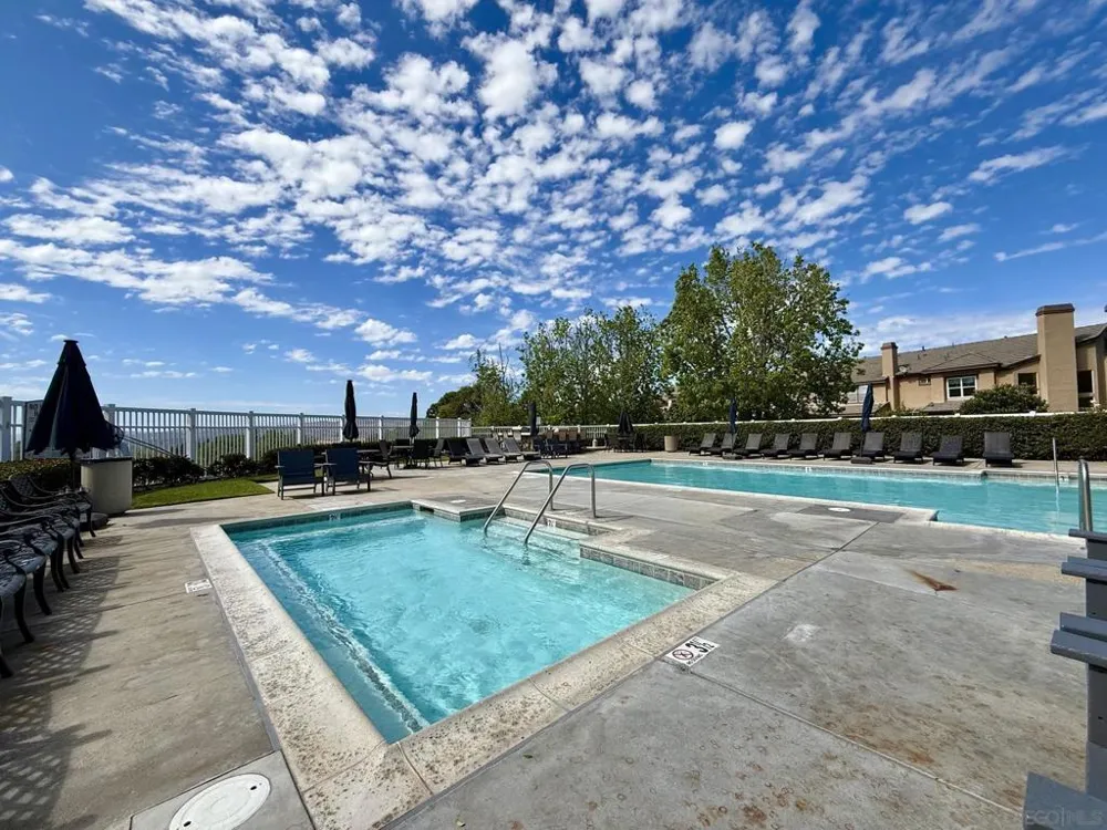 992 S Country Glen Way Anaheim, CA 92808