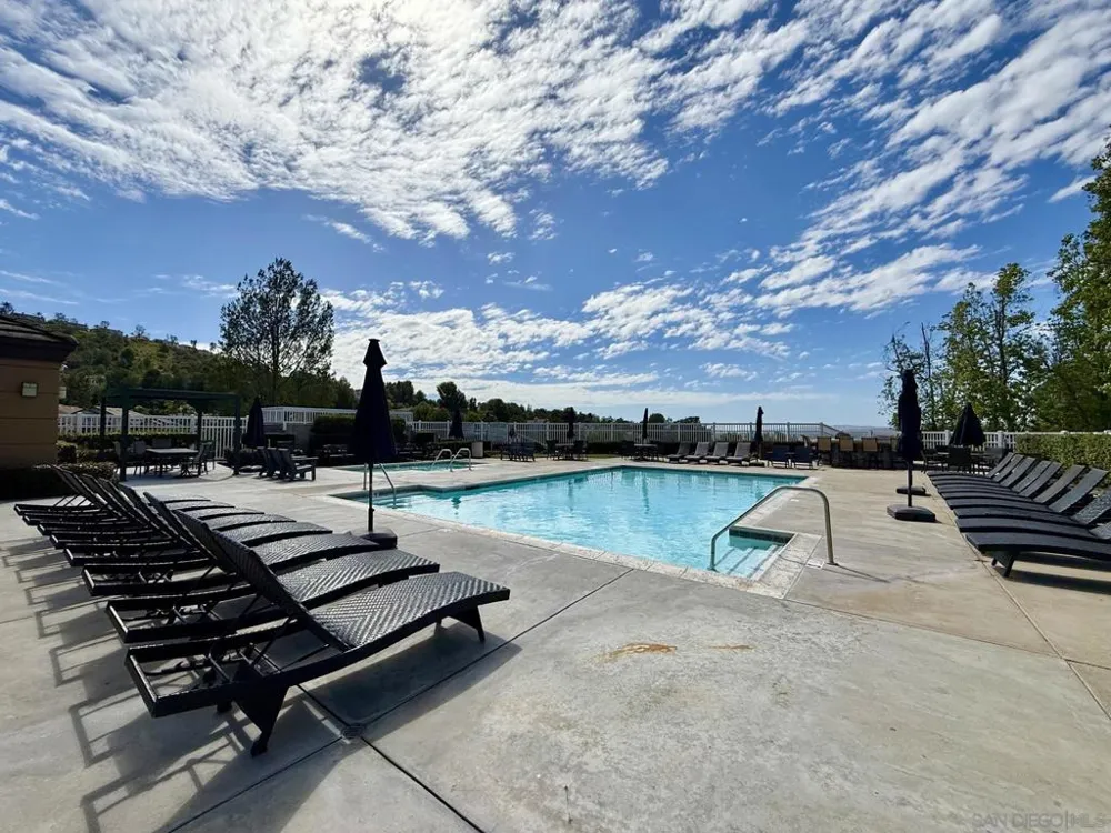992 S Country Glen Way Anaheim, CA 92808