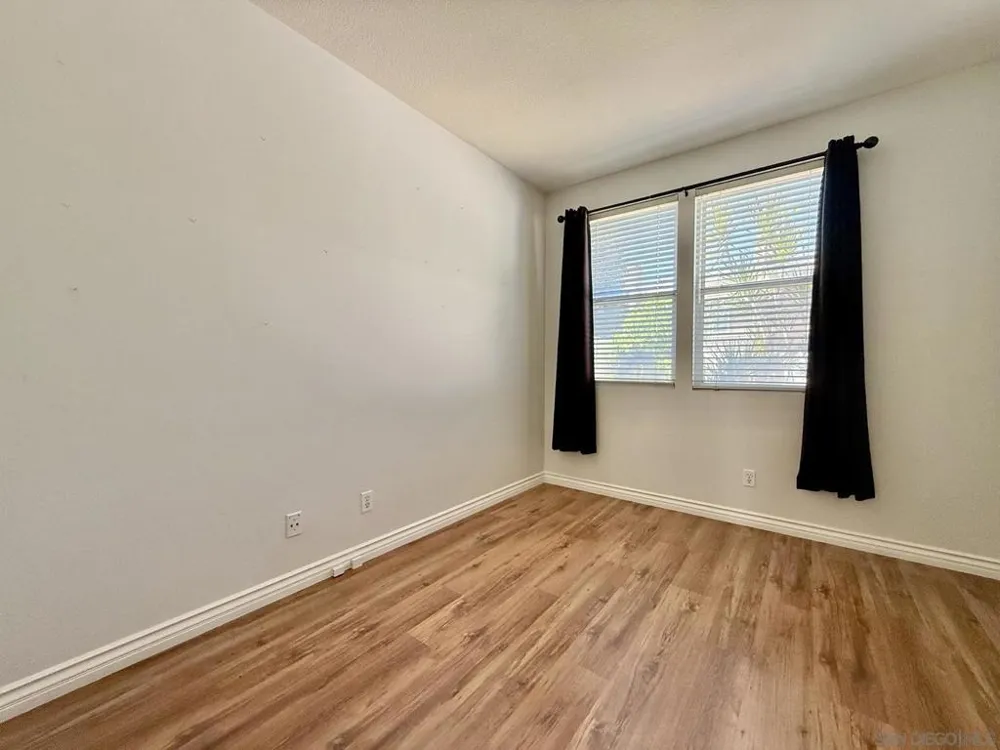 992 S Country Glen Way Anaheim, CA 92808