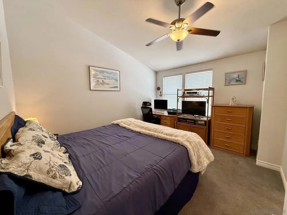992 S Country Glen Way Anaheim, CA 92808