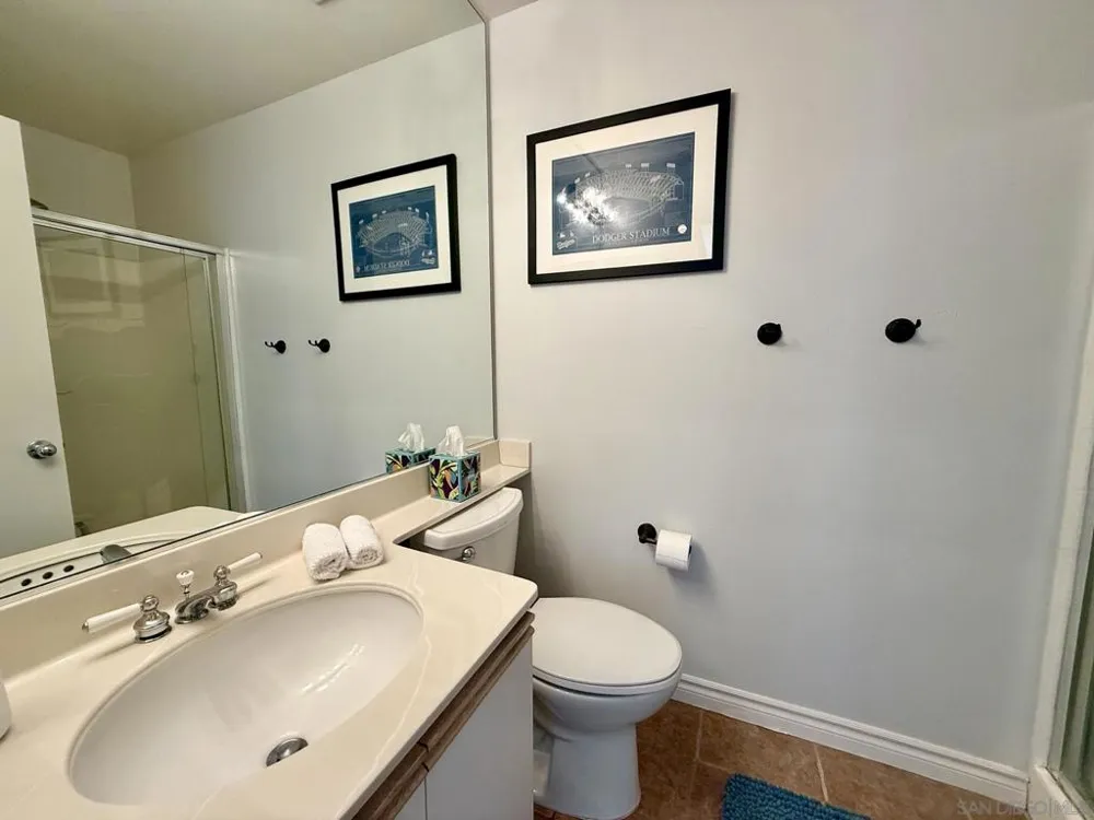 992 S Country Glen Way Anaheim, CA 92808