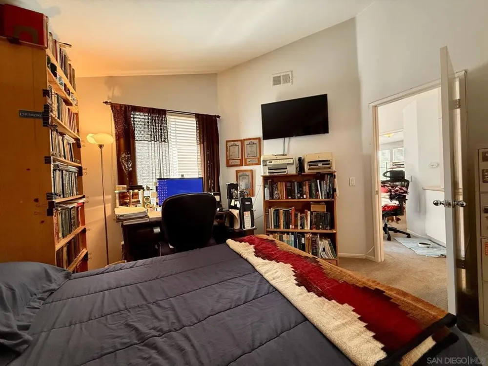992 S Country Glen Way Anaheim, CA 92808
