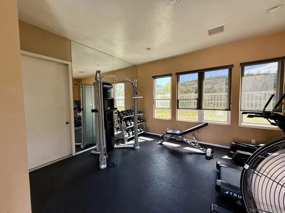 992 S Country Glen Way Anaheim, CA 92808