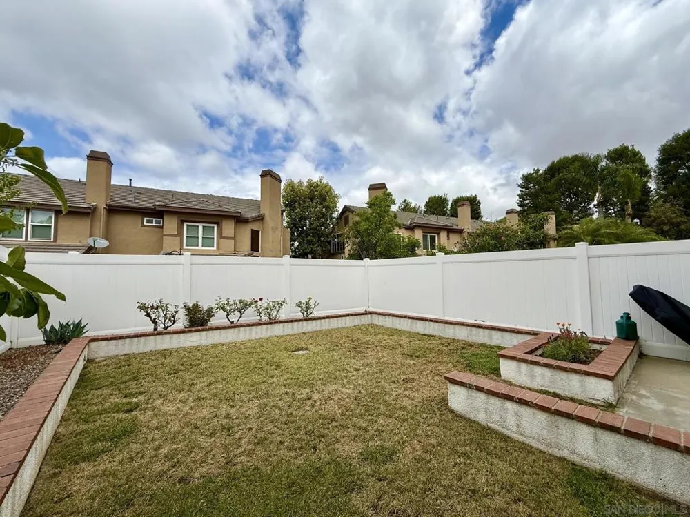 992 S Country Glen Way Anaheim, CA 92808