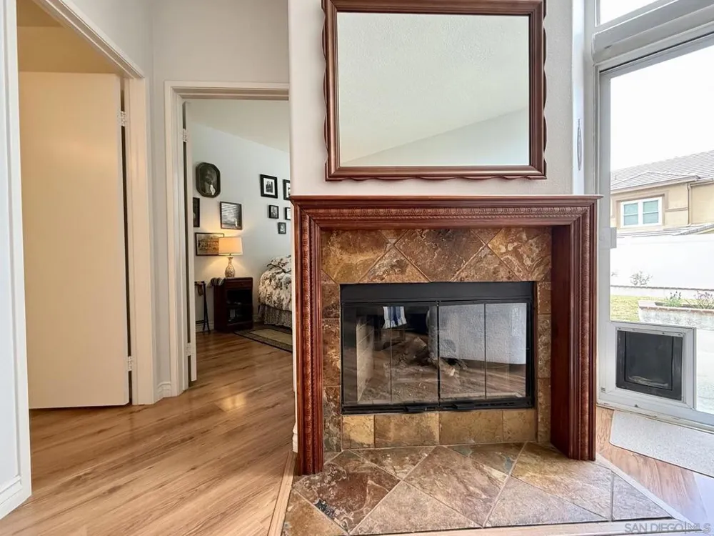 992 S Country Glen Way Anaheim, CA 92808