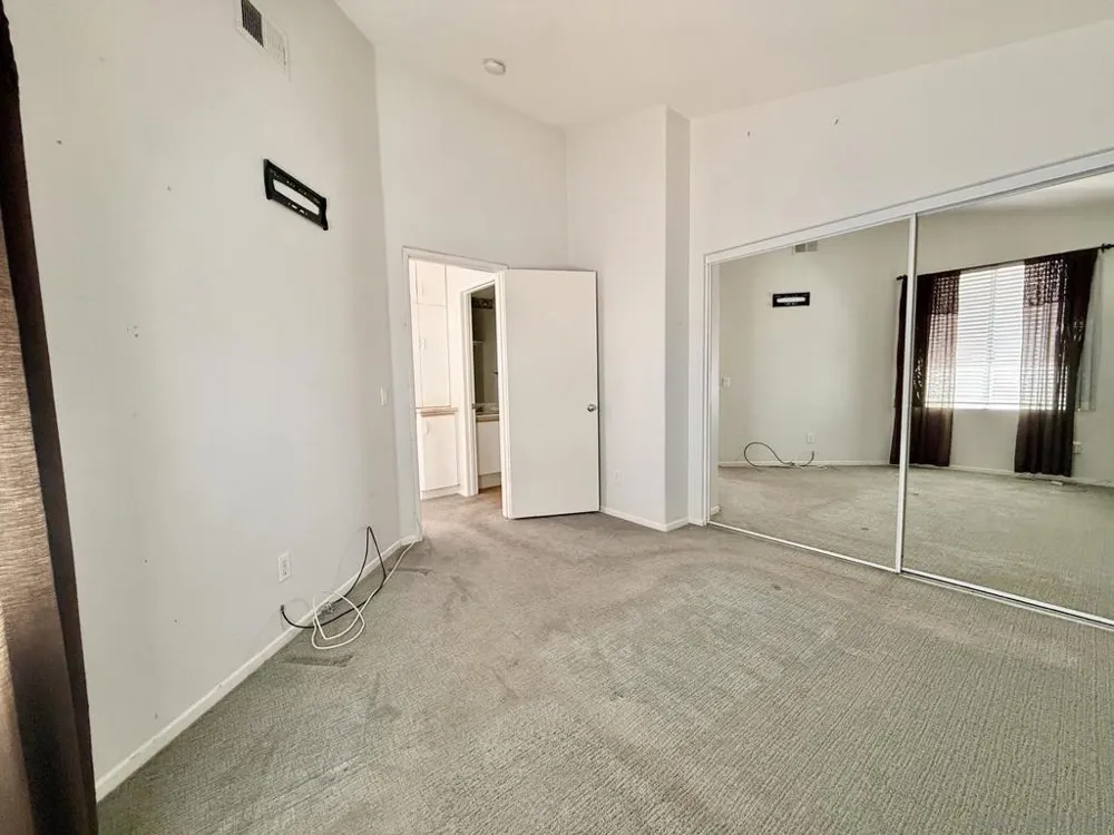992 S Country Glen Way Anaheim, CA 92808