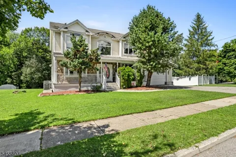 70 Farmingdale Rd