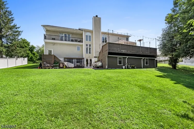 70 Farmingdale Rd Wayne, NJ 07470
