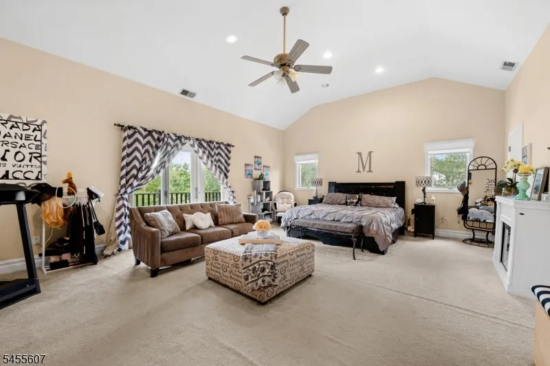 70 Farmingdale Rd Wayne, NJ 07470