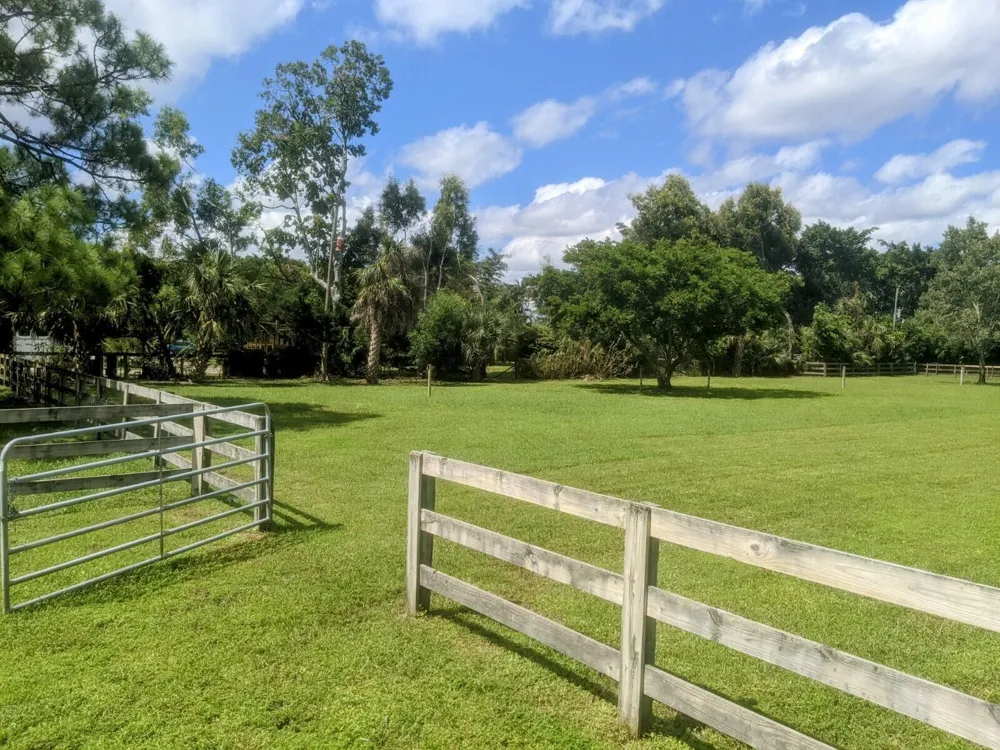 819 Cindy Circle Lane #~ Barn & Guest House Wellington, FL 33414