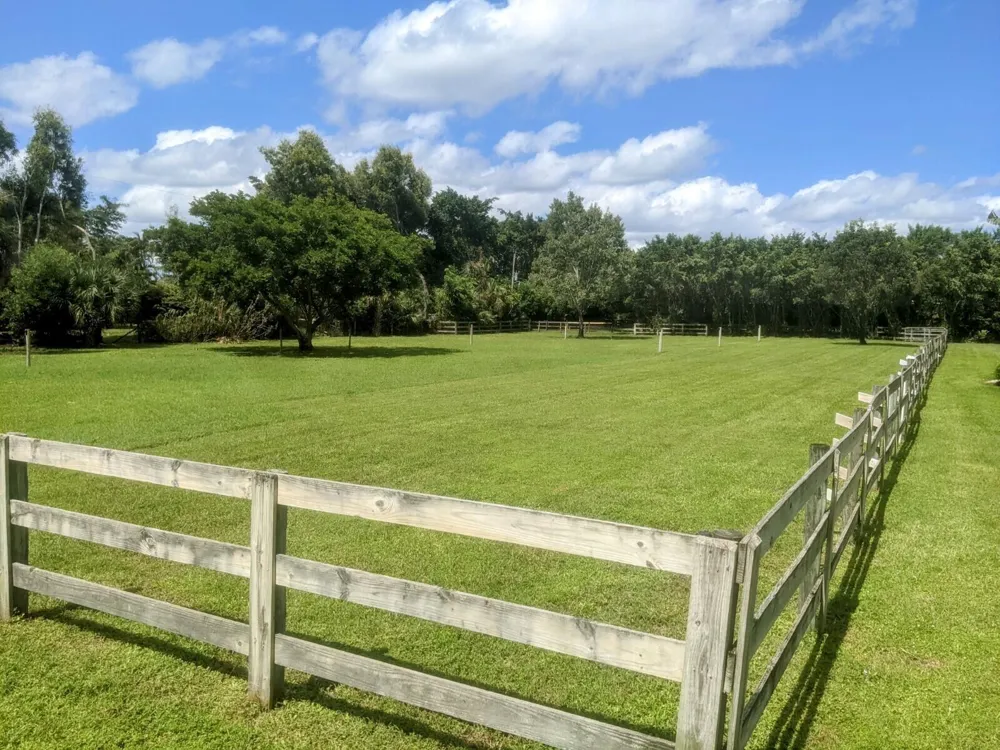 819 Cindy Circle Lane #~ Barn & Guest House Wellington, FL 33414