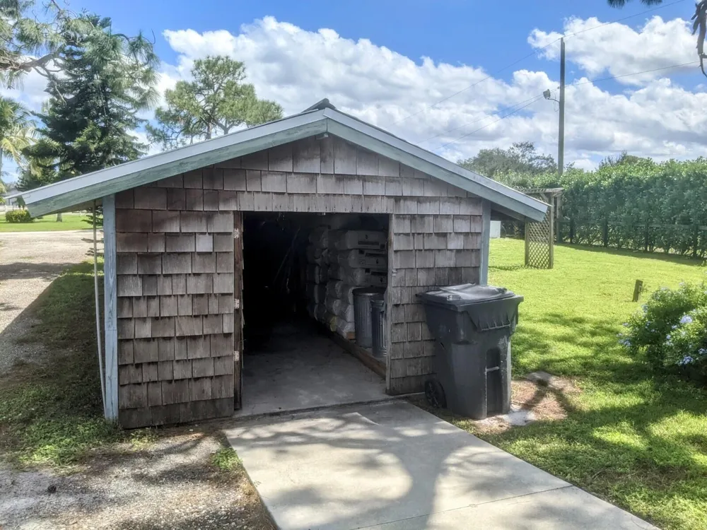 819 Cindy Circle Lane #~ Barn & Guest House Wellington, FL 33414