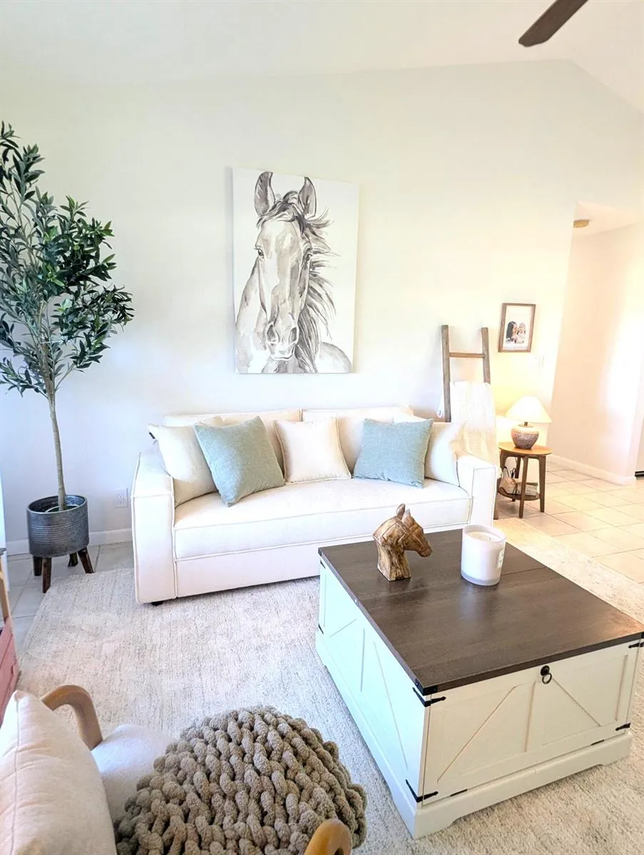 819 Cindy Circle Lane #~ Barn & Guest House Wellington, FL 33414