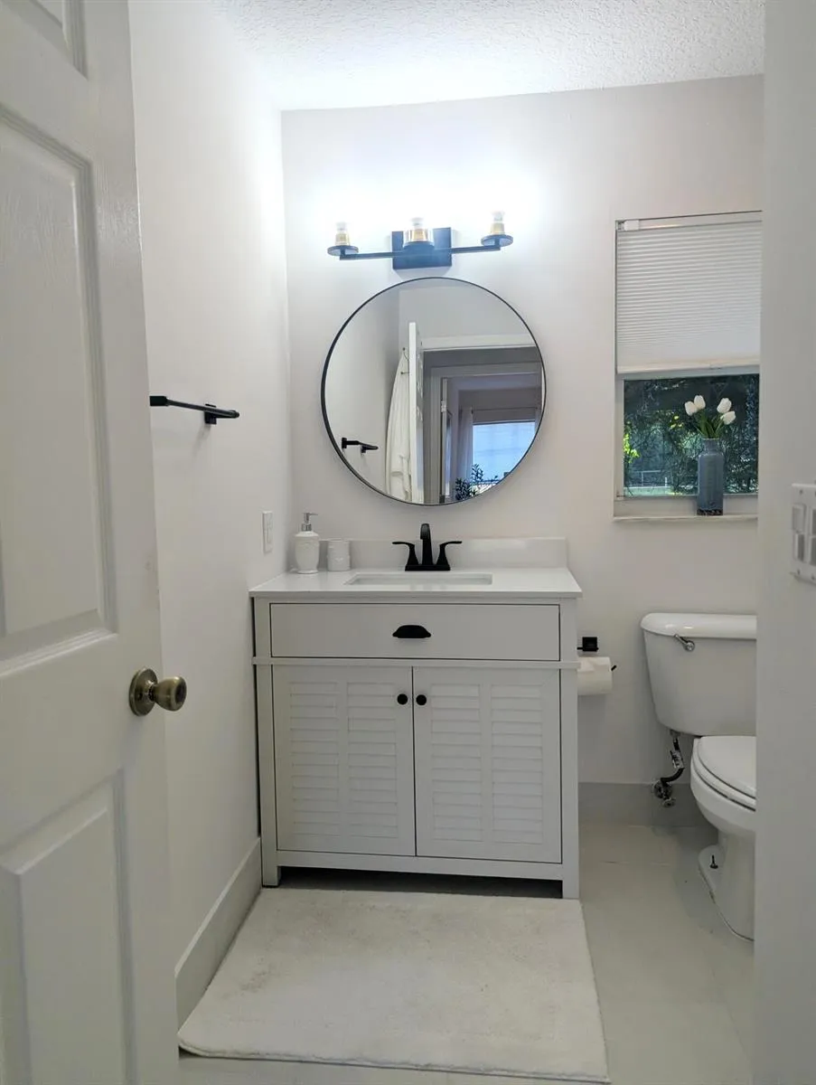 819 Cindy Circle Lane #~ Barn & Guest House Wellington, FL 33414