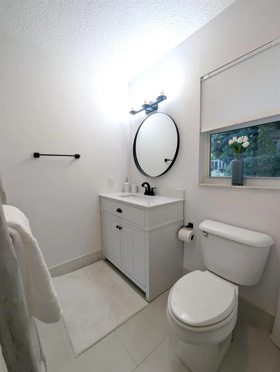 819 Cindy Circle Lane #~ Barn & Guest House Wellington, FL 33414