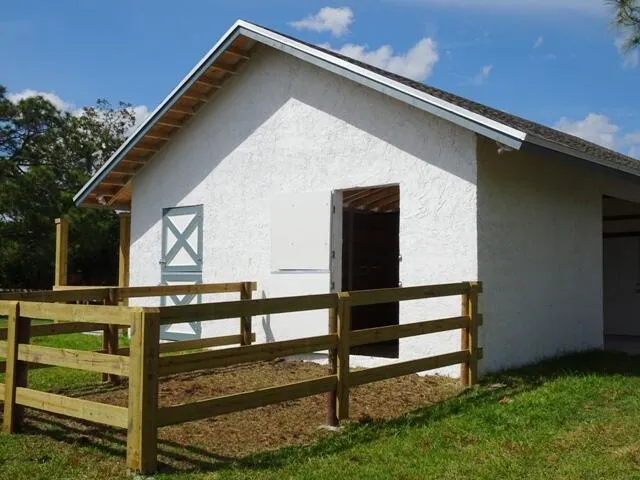 819 Cindy Circle Lane #~ Barn & Guest House Wellington, FL 33414