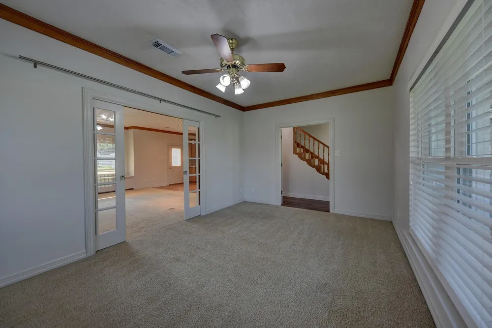 609 Piney Creek Road Bellville, TX 77418