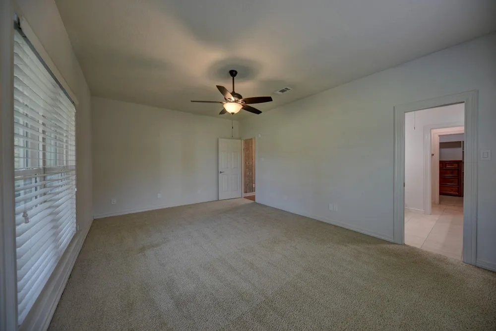 609 Piney Creek Road Bellville, TX 77418