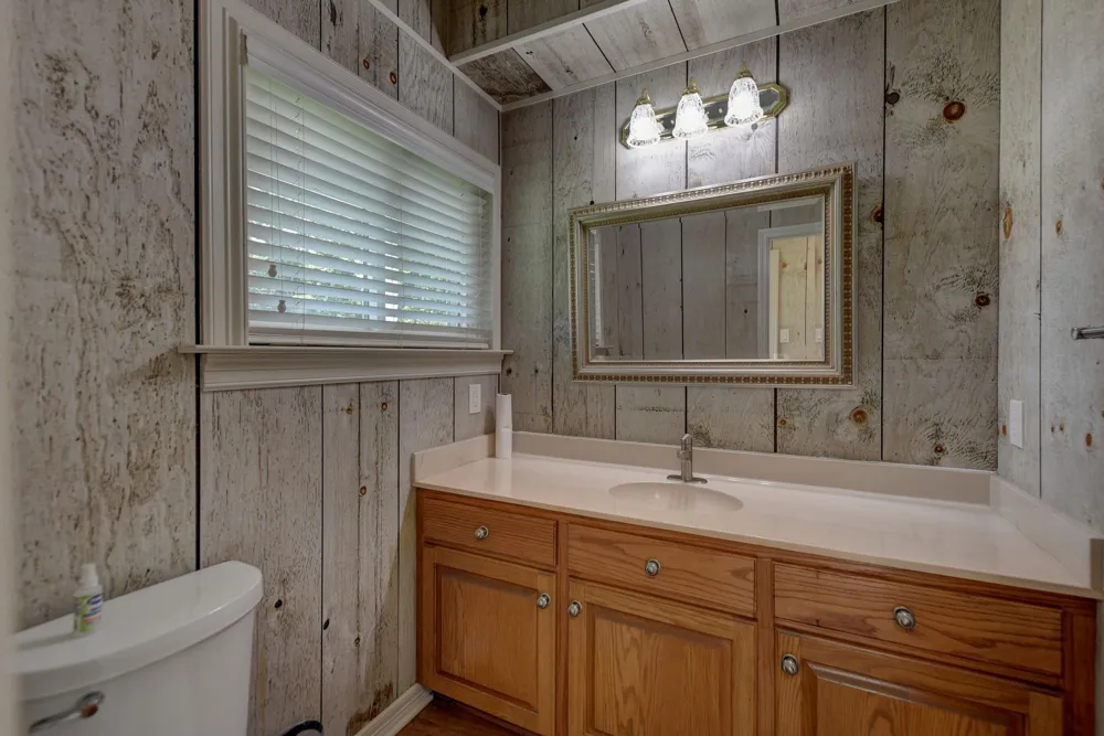 609 Piney Creek Road Bellville, TX 77418