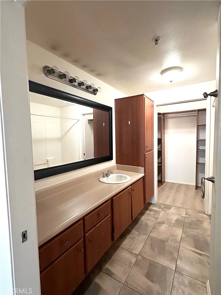 31221 Taylor Temecula, CA 92592