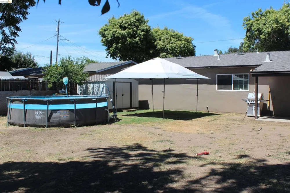 2268 E Marsh St Stockton, CA 95205