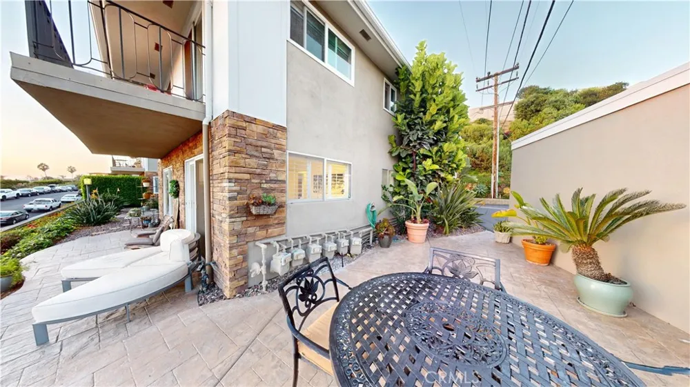 21711 Wesley Drive #A Laguna Beach, CA 92651