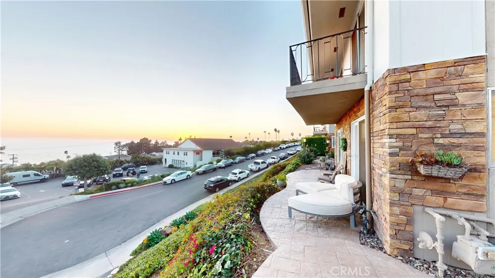 21711 Wesley Drive #A Laguna Beach, CA 92651