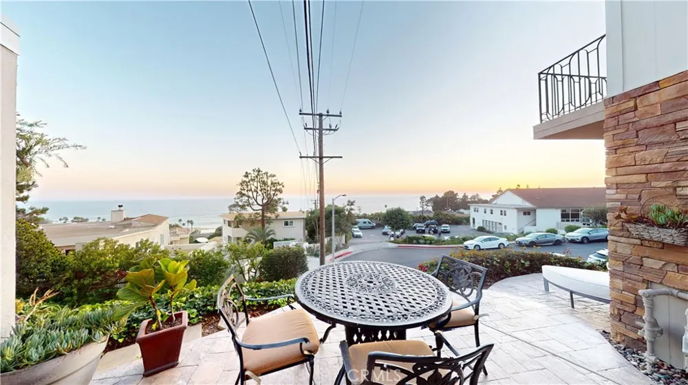 21711 Wesley Drive #A Laguna Beach, CA 92651