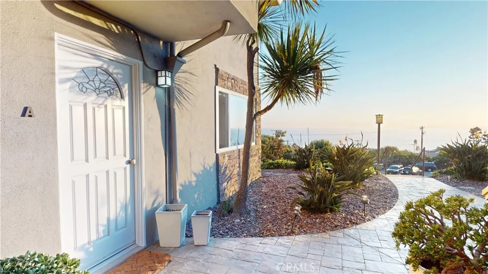 21711 Wesley Drive #A Laguna Beach, CA 92651