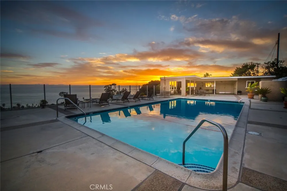 21711 Wesley Drive #A Laguna Beach, CA 92651