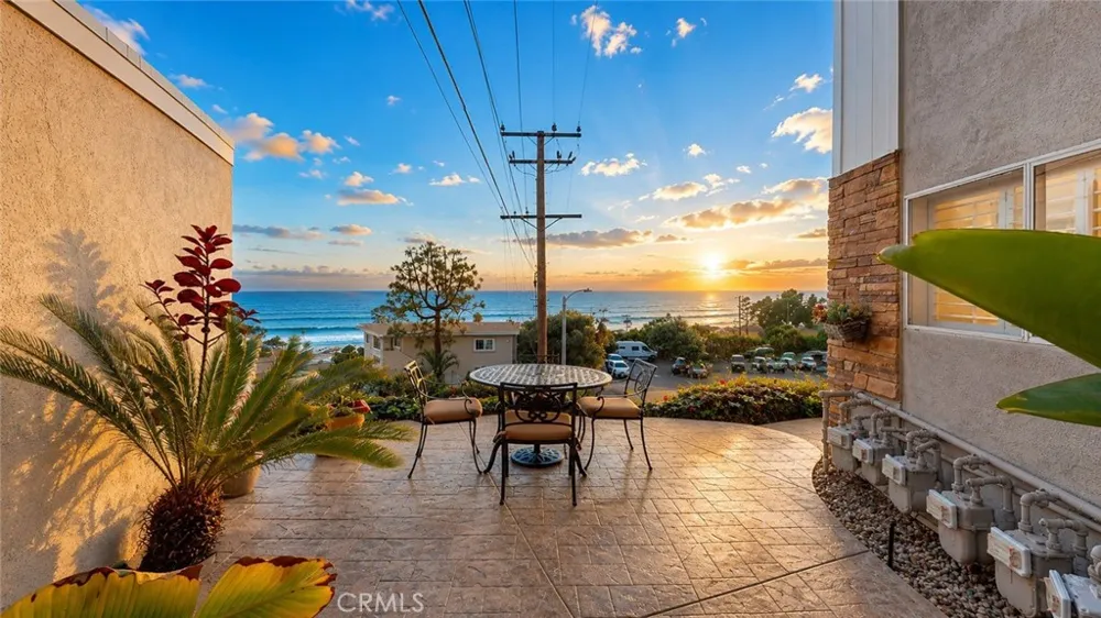 21711 Wesley Drive #A Laguna Beach, CA 92651