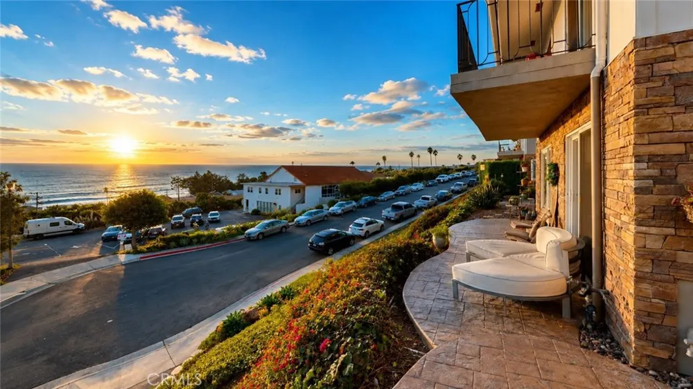 21711 Wesley Drive #A Laguna Beach, CA 92651