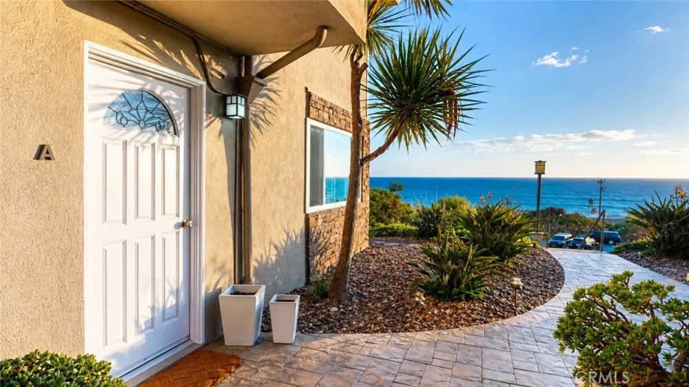 21711 Wesley Drive #A Laguna Beach, CA 92651