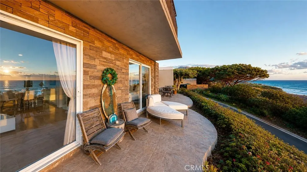 21711 Wesley Drive #A Laguna Beach, CA 92651