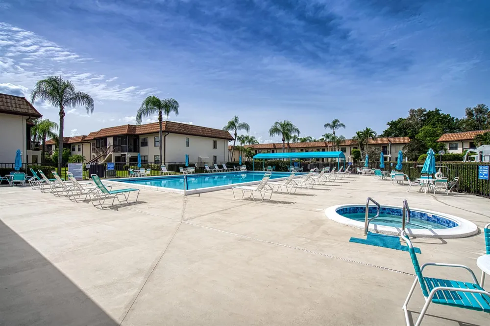 7257 GOLF COLONY COURT #202 Lake Worth, FL 33467