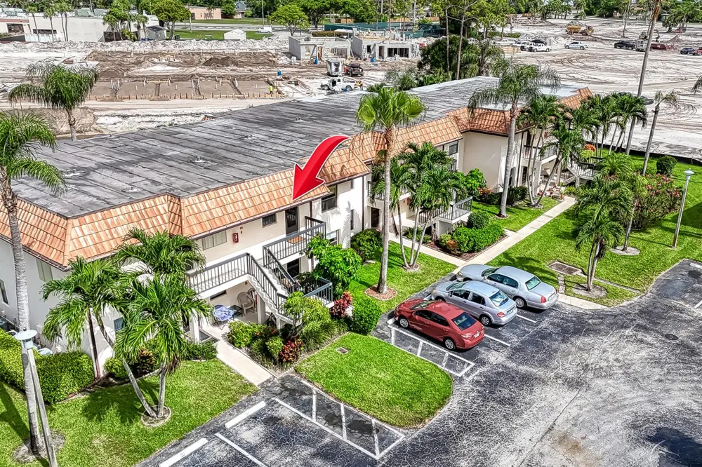 7257 GOLF COLONY COURT #202 Lake Worth, FL 33467